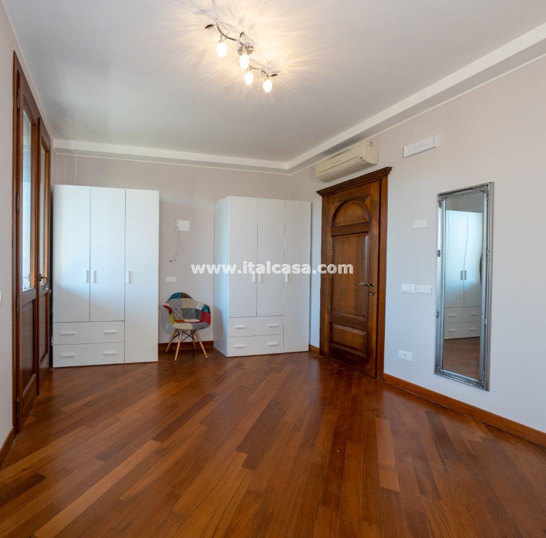Villa Unifamiliare in vendita a Borgo Virgilio