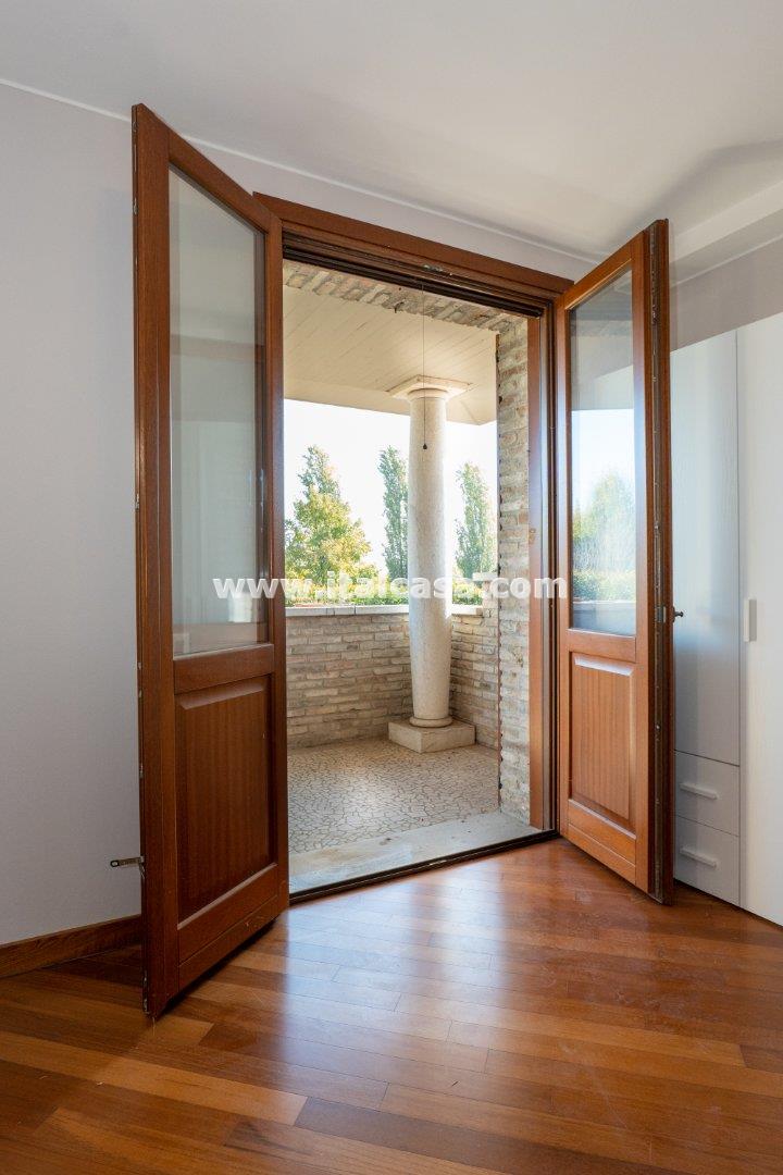 Villa Unifamiliare in vendita a Borgo Virgilio