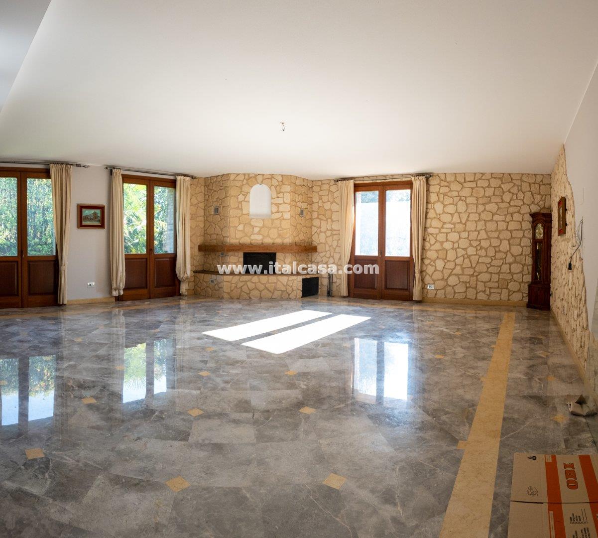 Villa Unifamiliare in vendita a Borgo Virgilio