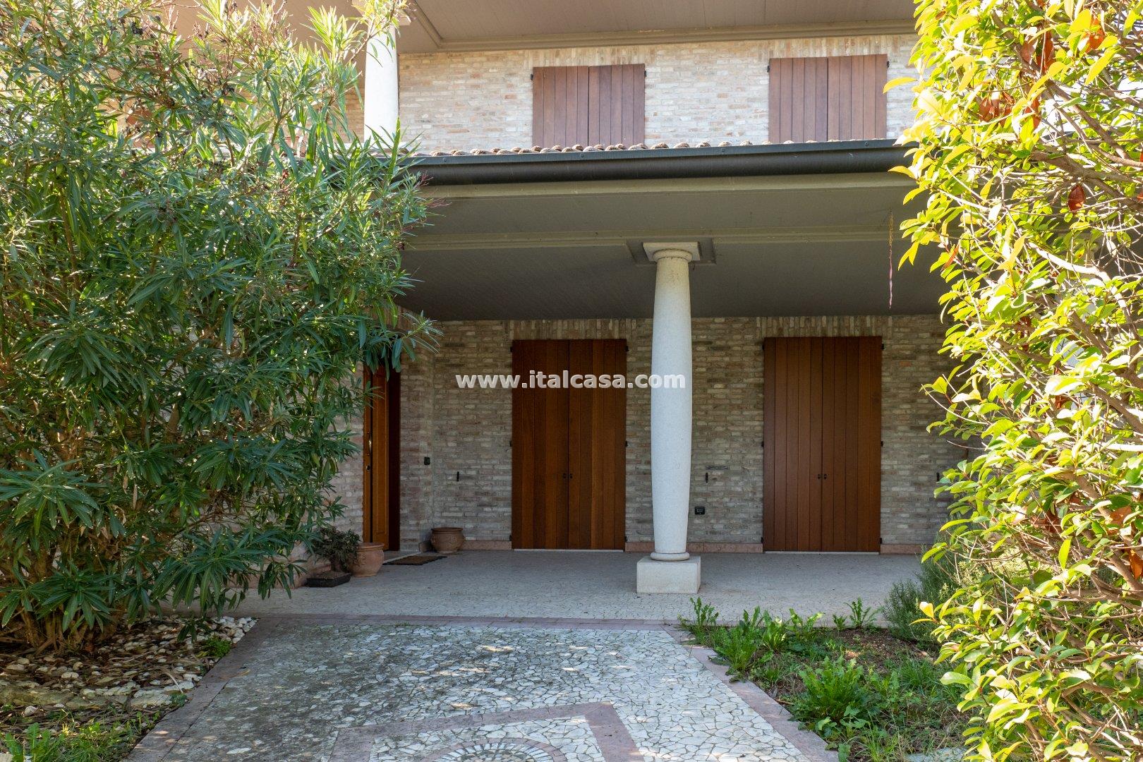 Villa Unifamiliare in vendita a Borgo Virgilio