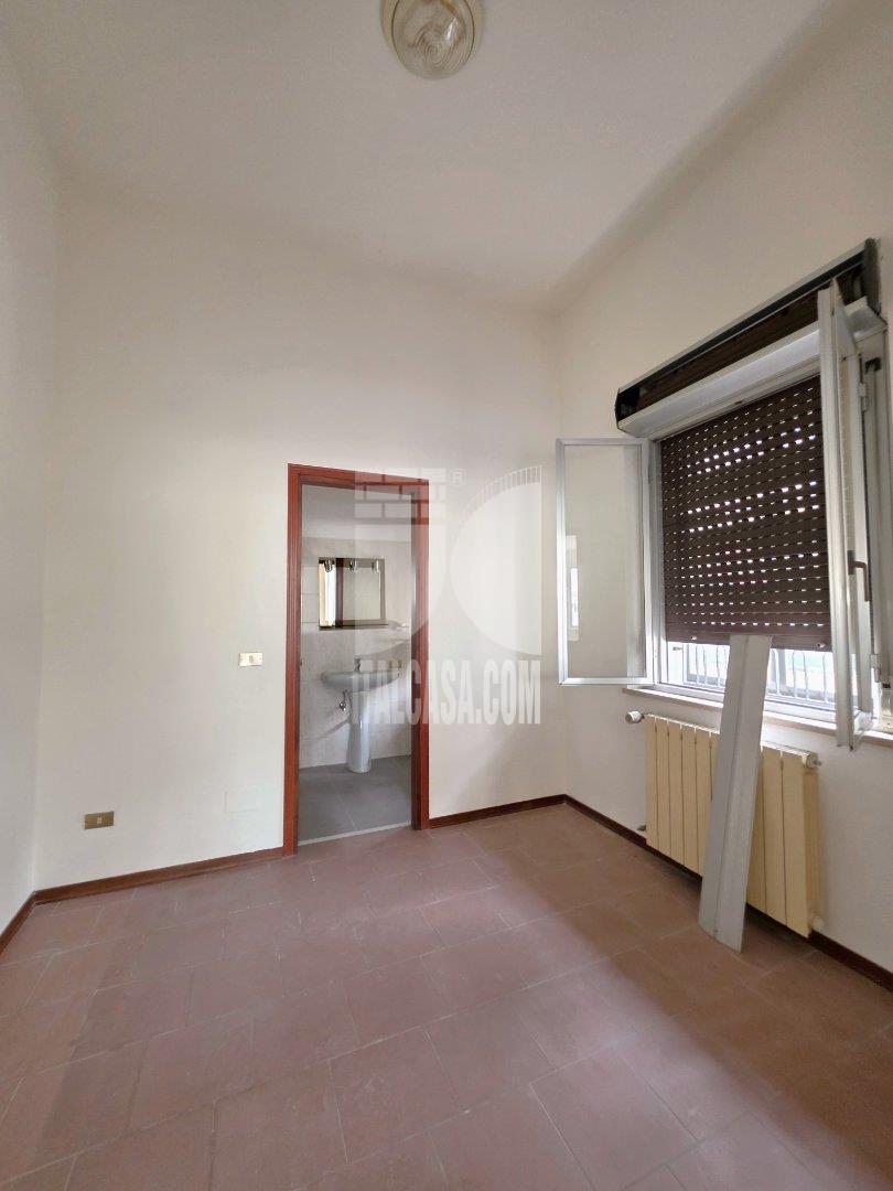 Negozio in vendita a Borgo Virgilio