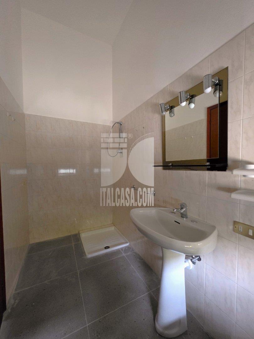 Negozio in vendita a Borgo Virgilio