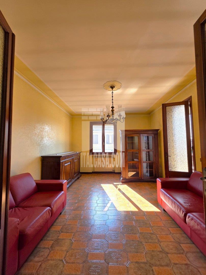 Villa Unifamiliare in vendita a Porto Mantovano