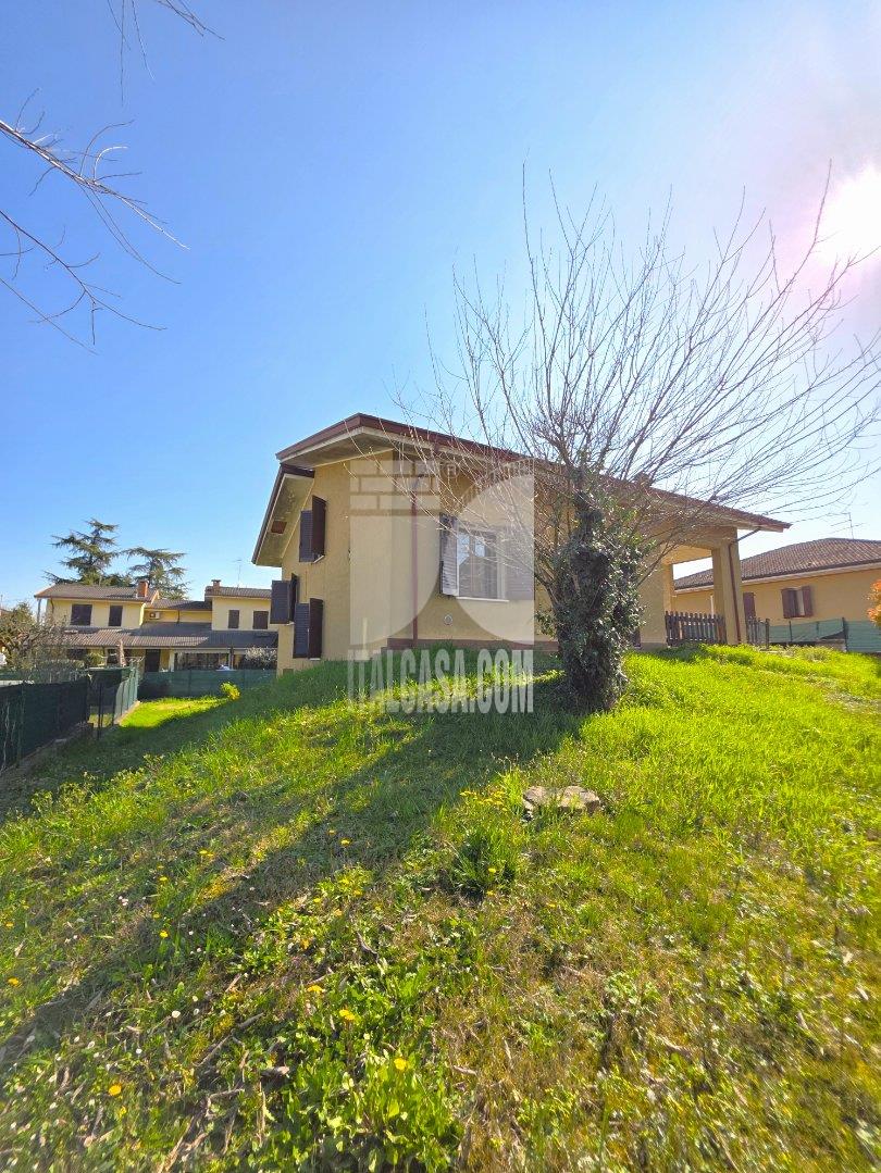 Villa Unifamiliare in vendita a Porto Mantovano