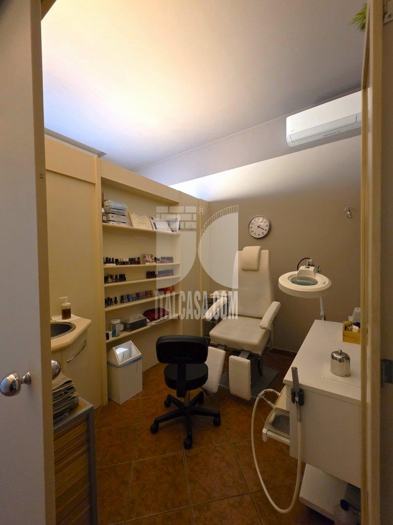 Negozio in vendita a Borgo Virgilio