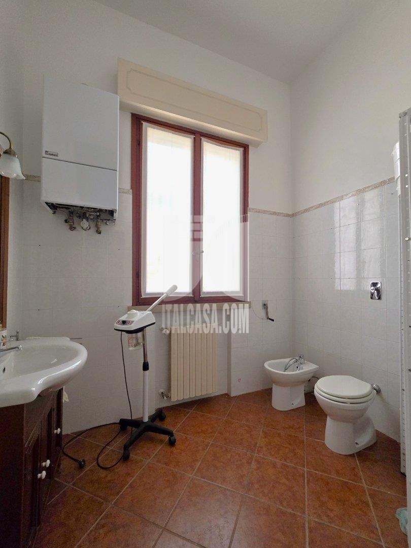 Negozio in vendita a Borgo Virgilio