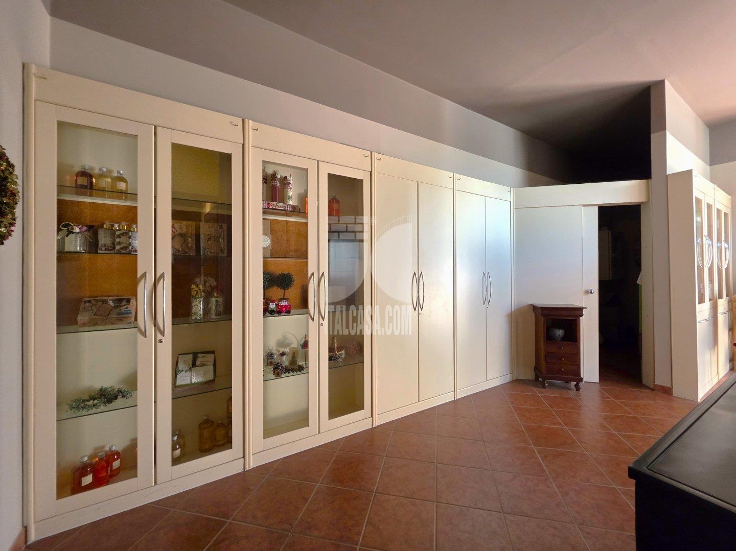 Negozio in vendita a Borgo Virgilio