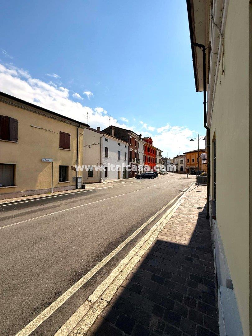 Villa a schiera in vendita a Borgo Virgilio