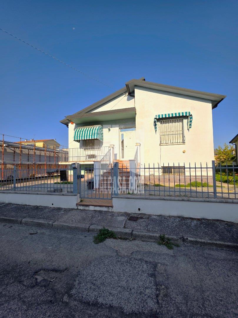 Villa Unifamiliare in vendita a Borgo Virgilio