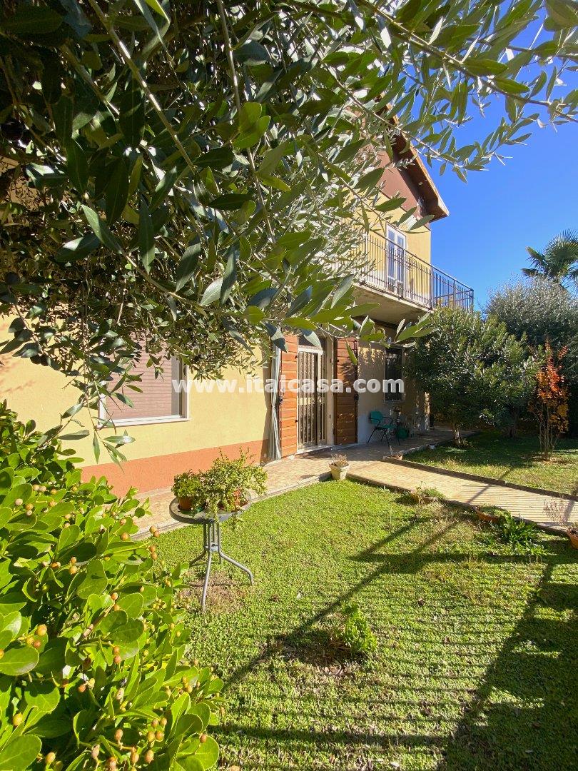 Villa Unifamiliare in vendita a Curtatone