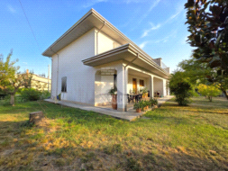 Villa Unifamiliare in vendita a San Benedetto Po