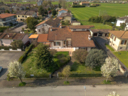 Villa Unifamiliare in vendita a Borgo Virgilio