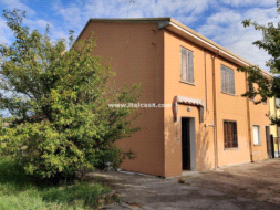 Casa Plurifamiliare in vendita a Villimpenta