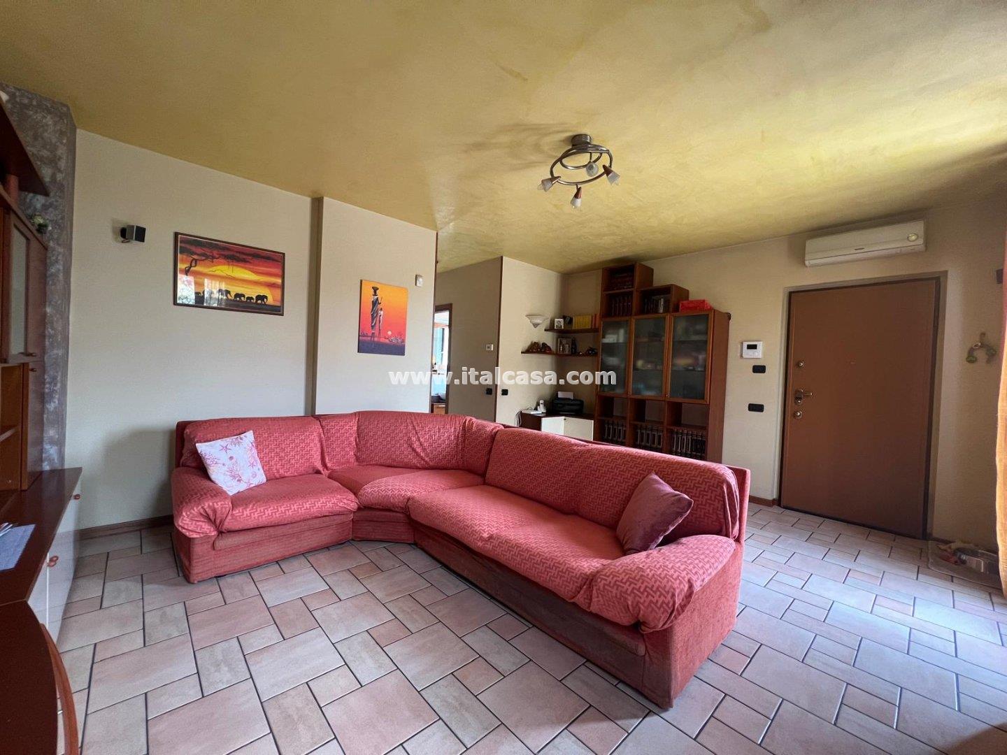 Villa a schiera di testa in vendita a Treviglio