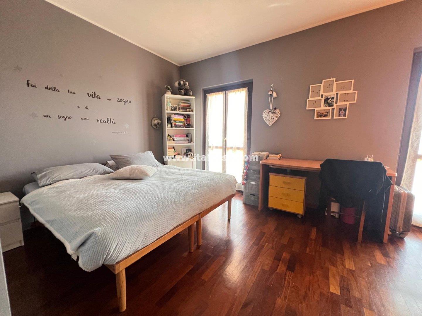 Villa a schiera di testa in vendita a Treviglio