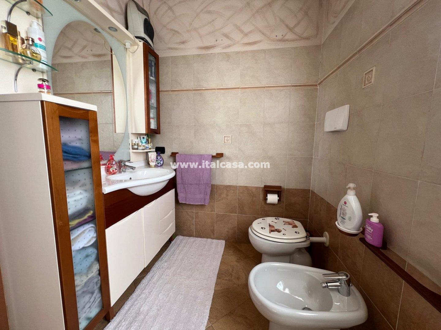 Villa a schiera di testa in vendita a Treviglio