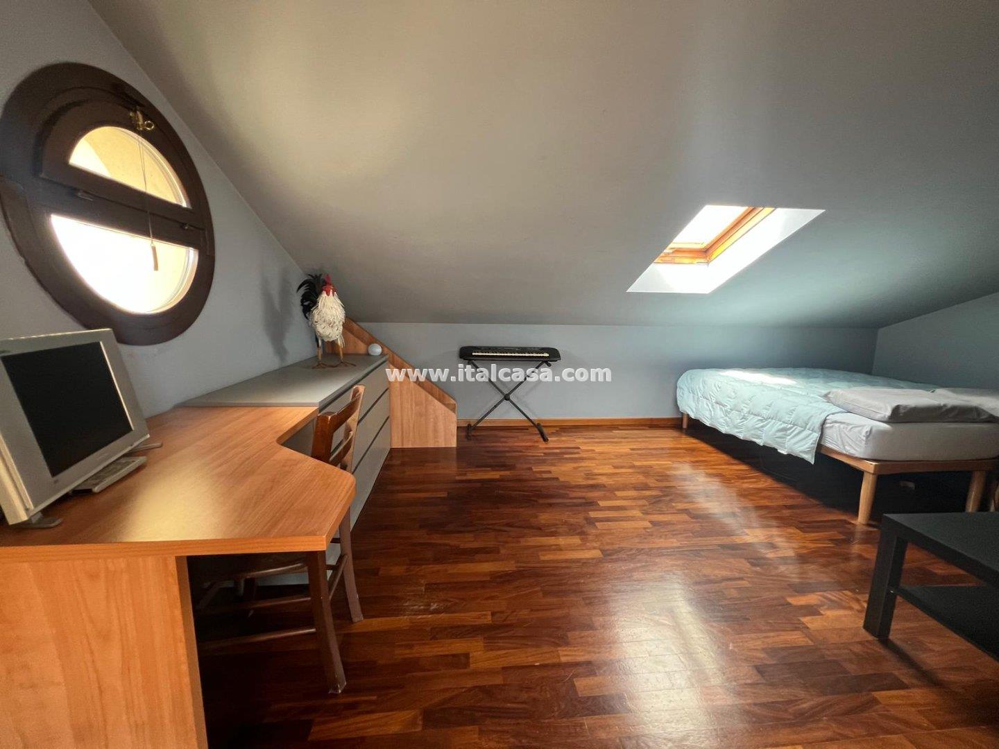 Villa a schiera di testa in vendita a Treviglio