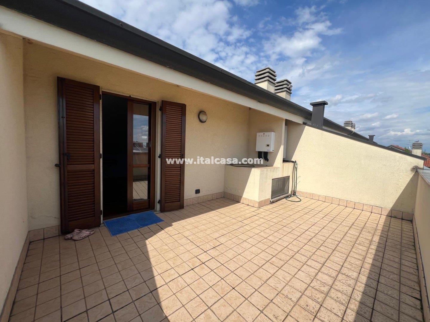 Villa a schiera di testa in vendita a Treviglio