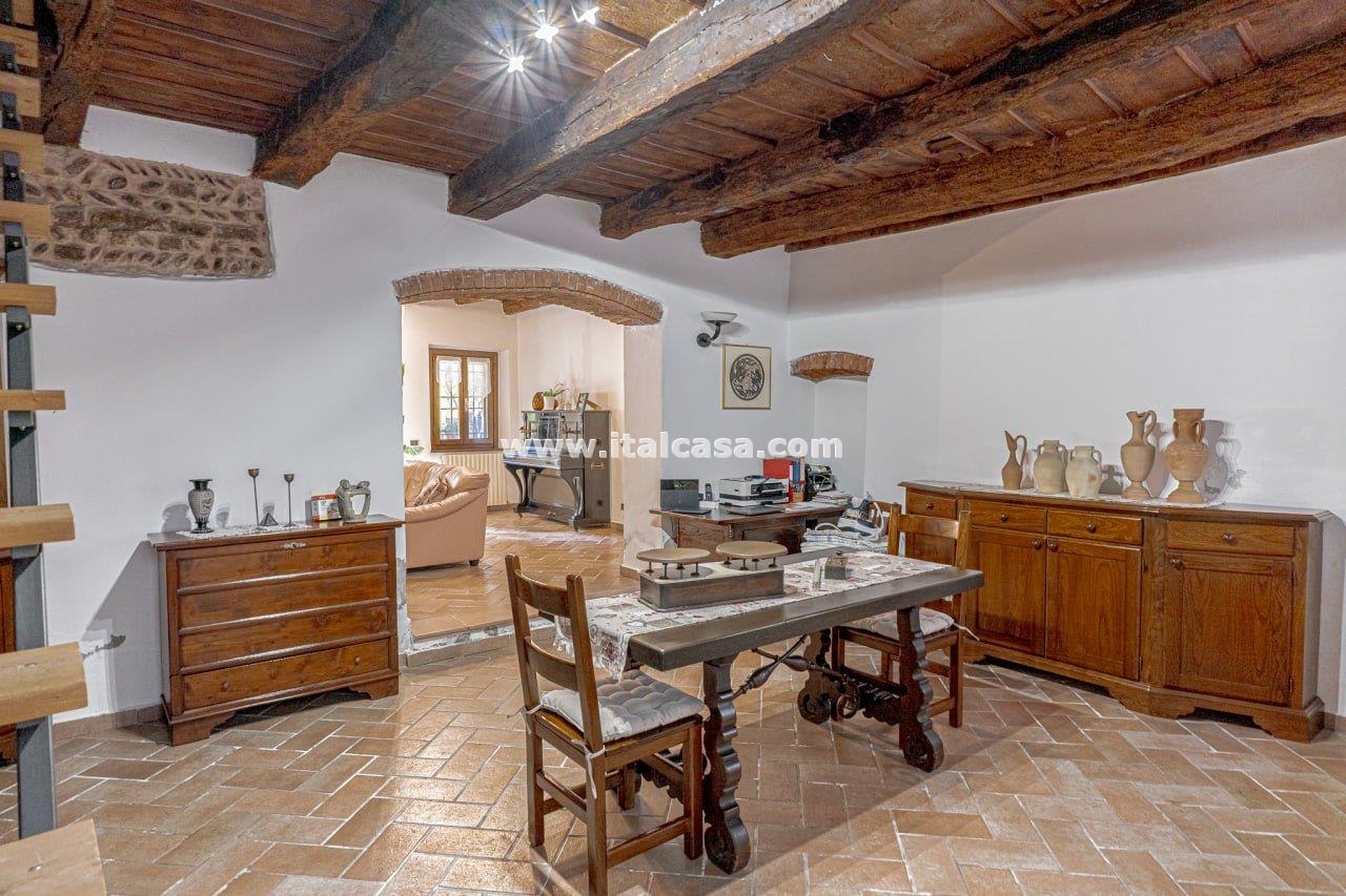 Cascina in vendita a Calvenzano