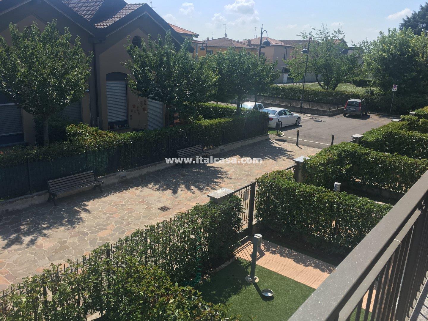 Villa a schiera di testa in vendita a Castel Rozzone