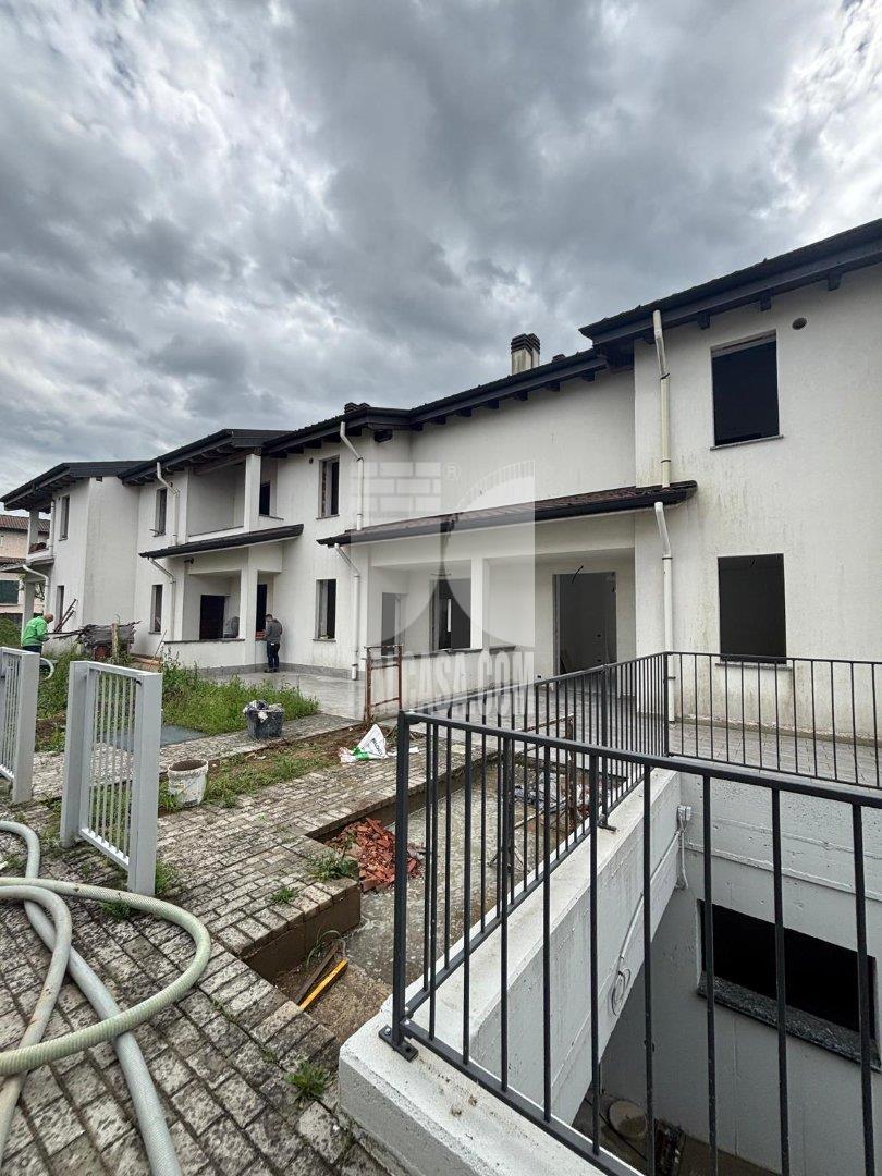 Villa a schiera in vendita a Castel Rozzone