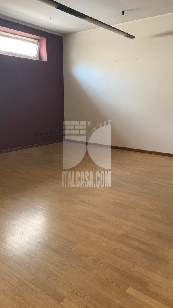 Ufficio in vendita a Treviglio