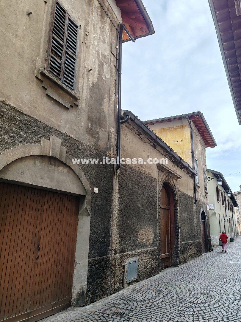 Stabile in vendita a Treviglio