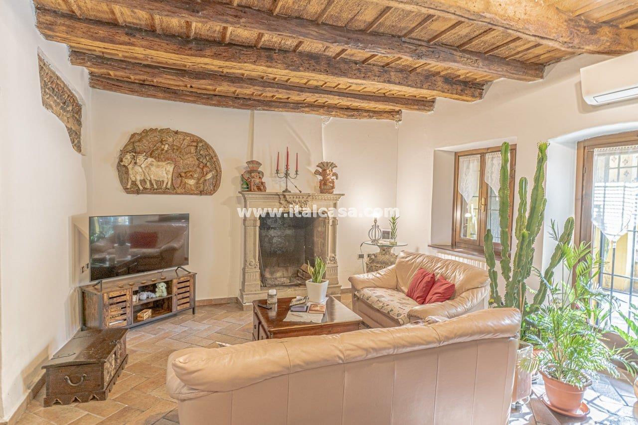 Cascina in vendita a Calvenzano