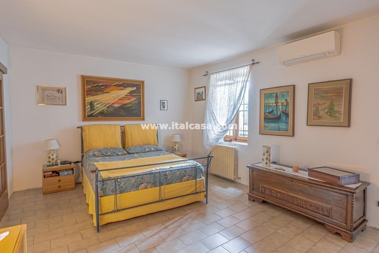 Cascina in vendita a Calvenzano