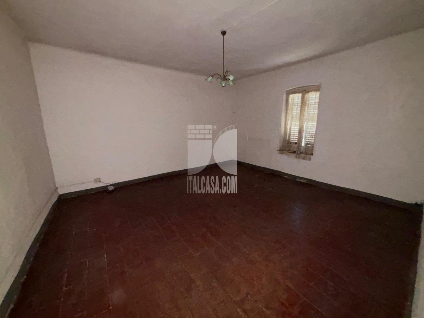Casa Rustica in vendita a Calvenzano