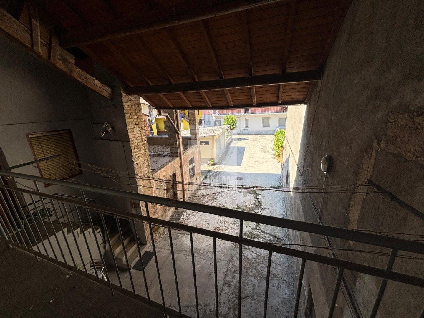 Casa Rustica in vendita a Calvenzano