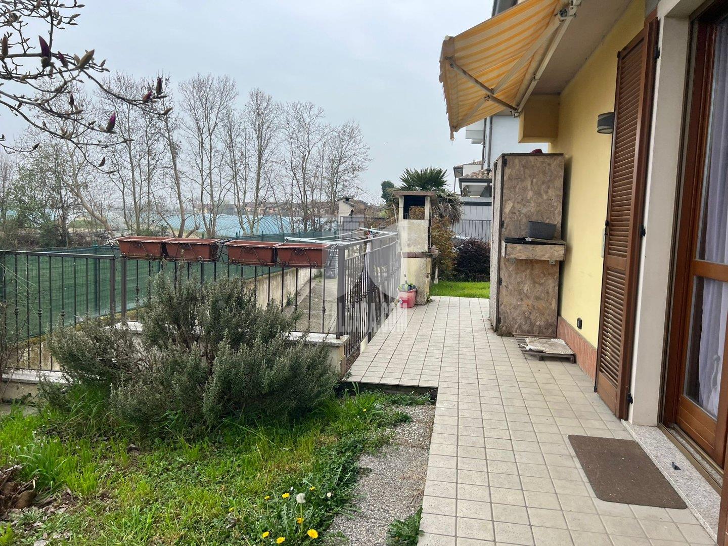 Villa a schiera di testa in vendita a Brignano Gera d