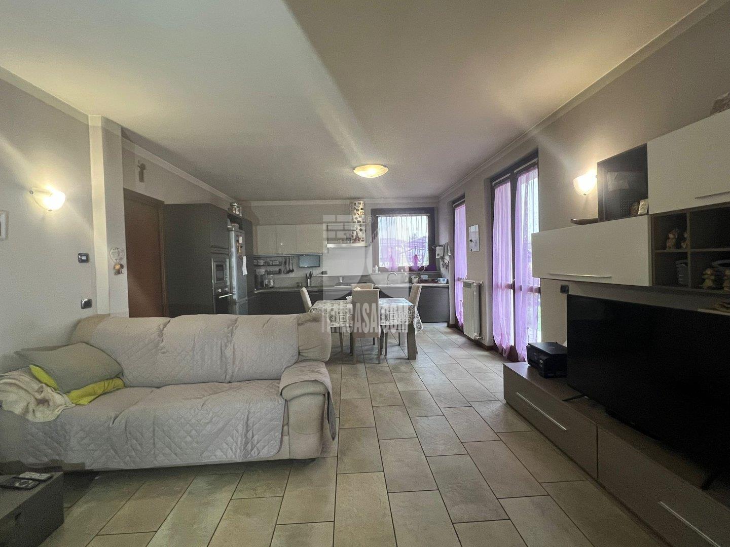 Villa a schiera di testa in vendita a Brignano Gera d