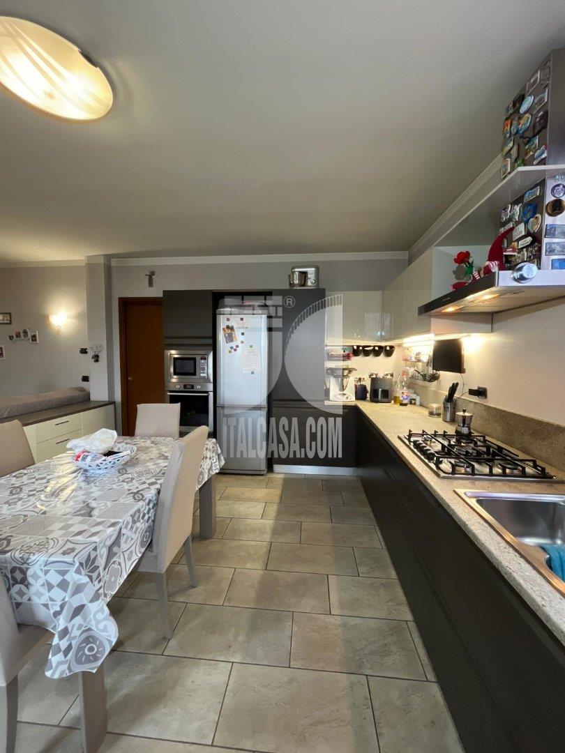 Villa a schiera di testa in vendita a Brignano Gera d