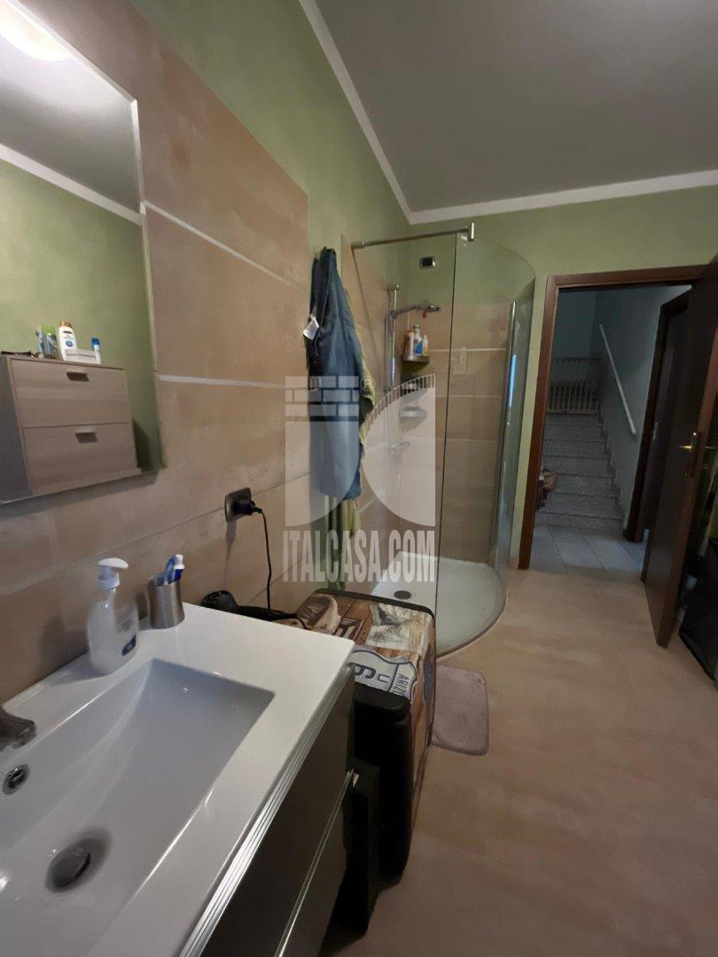 Villa a schiera di testa in vendita a Brignano Gera d