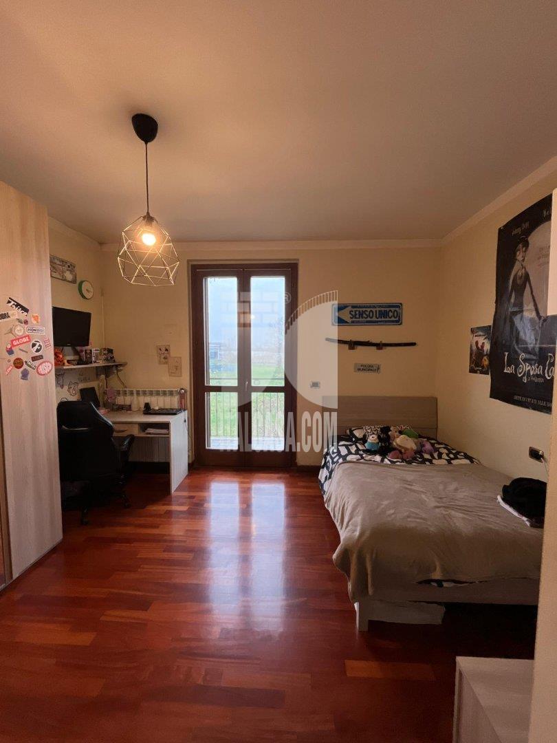 Villa a schiera di testa in vendita a Brignano Gera d