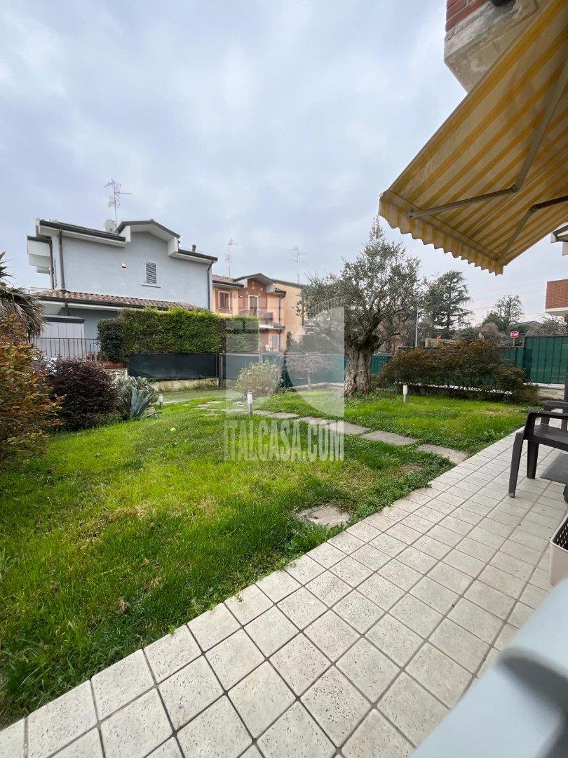 Villa a schiera di testa in vendita a Brignano Gera d