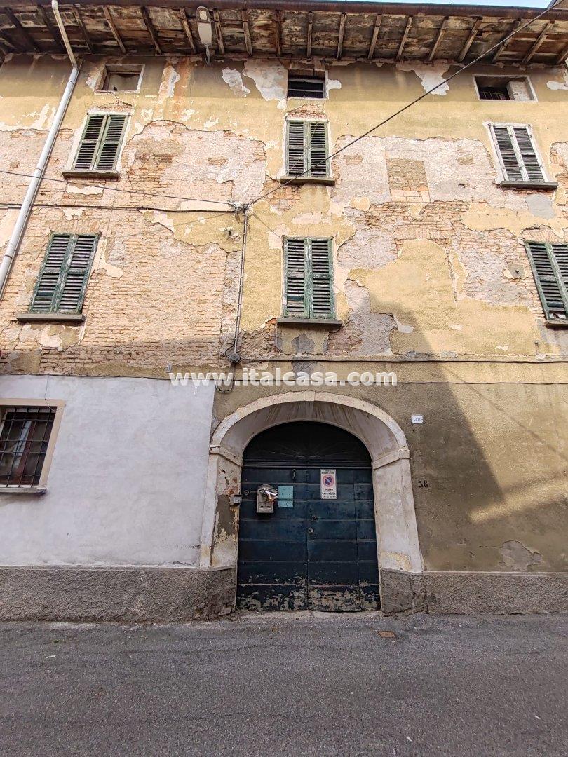 Palazzo in vendita a Brignano Gera d