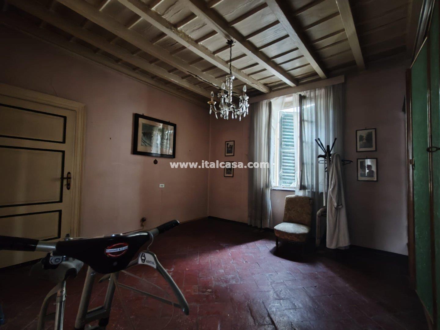 Palazzo in vendita a Brignano Gera d