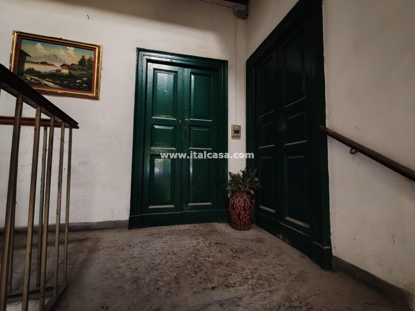 Palazzo in vendita a Brignano Gera d