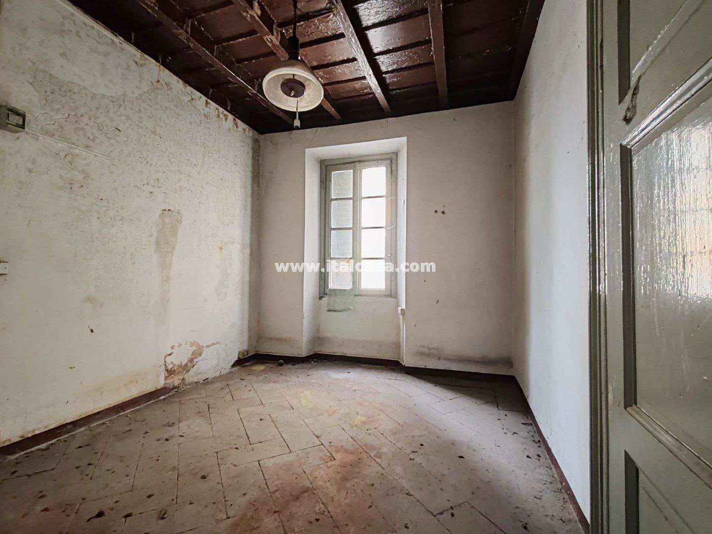 Palazzo in vendita a Brignano Gera d