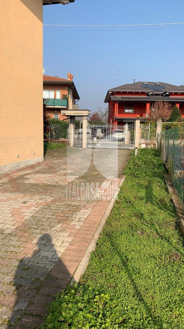 Appartamento in vendita a Lurano