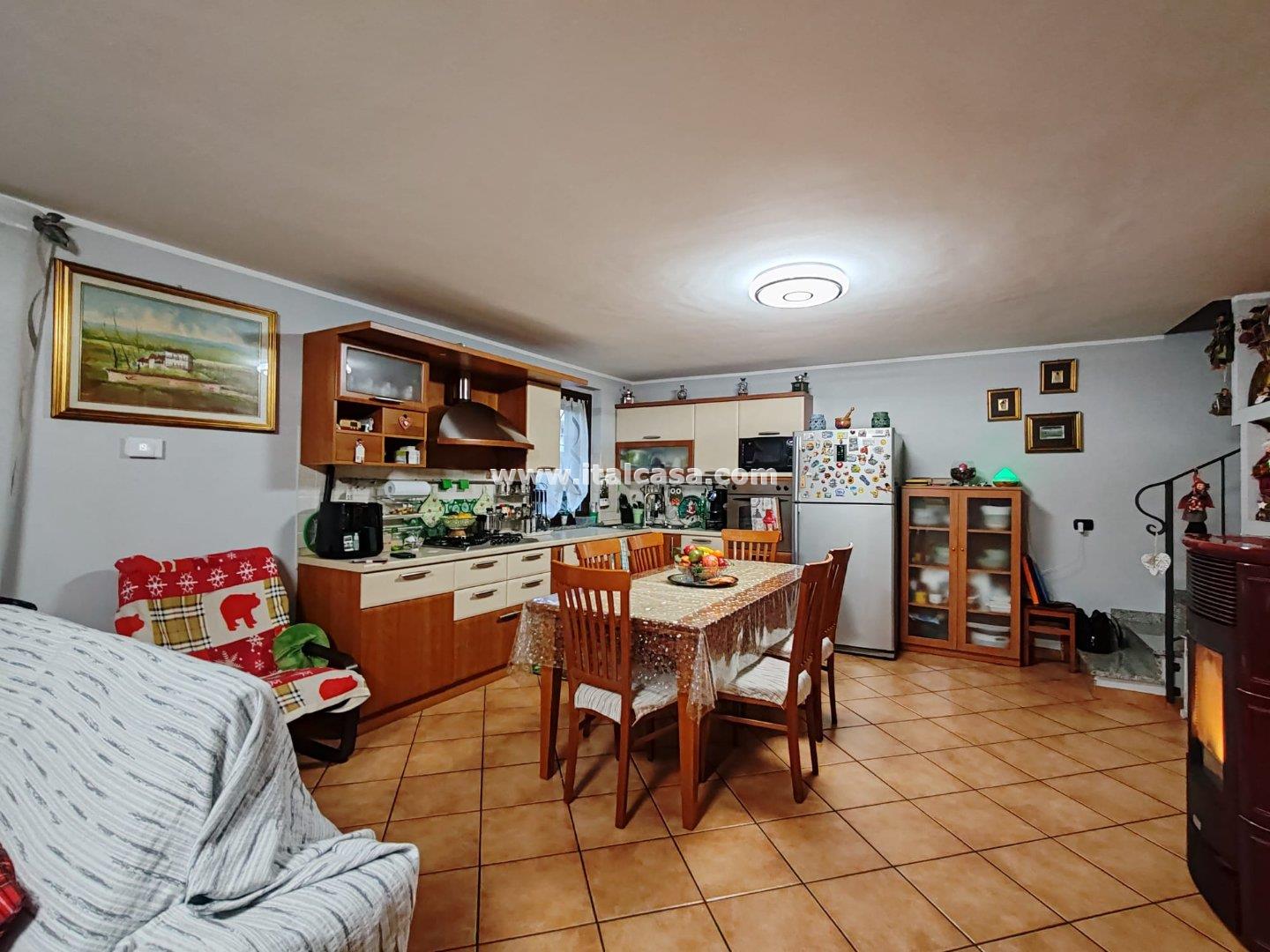 Villa a schiera di testa in vendita a Arzago d