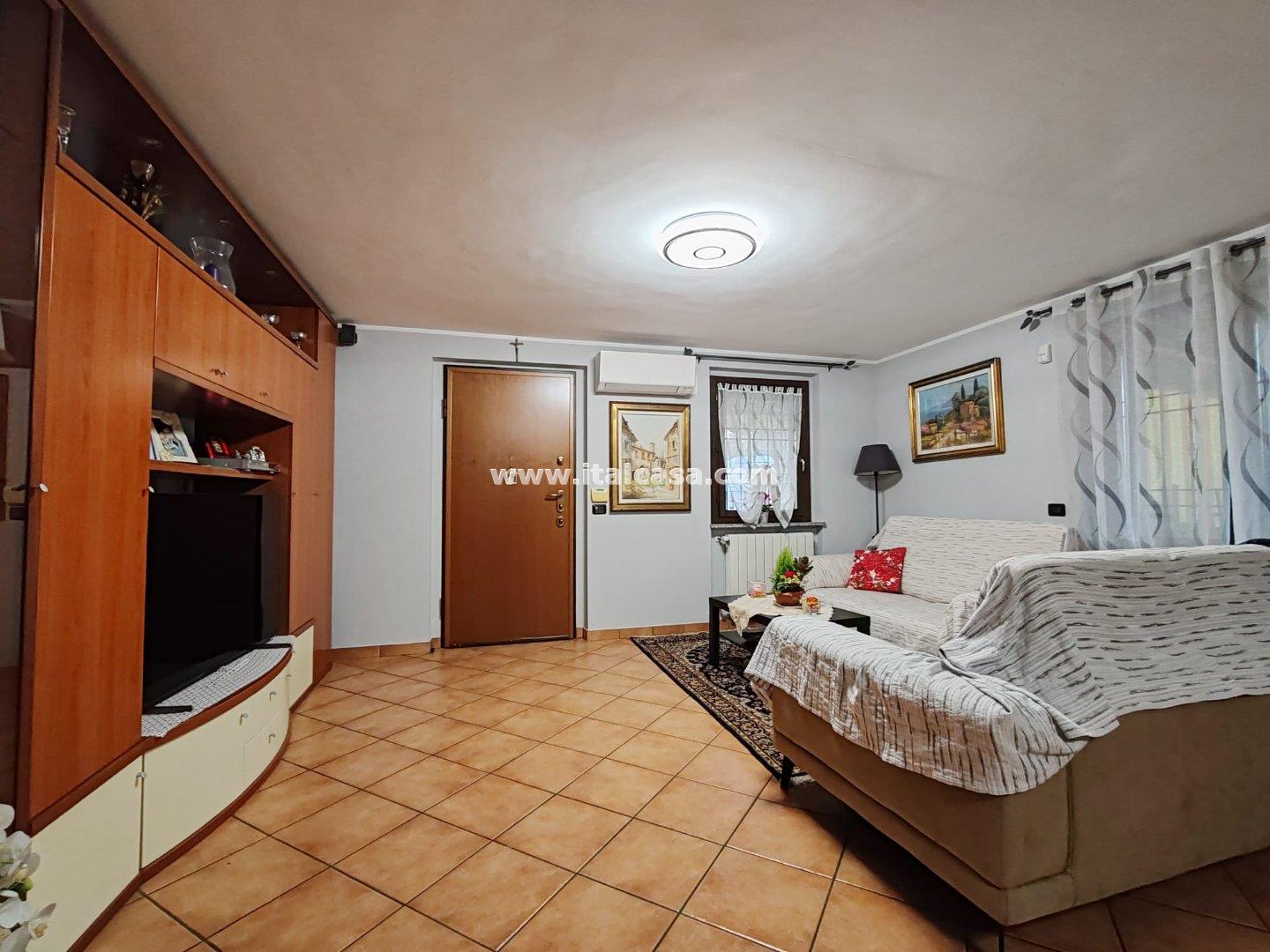 Villa a schiera di testa in vendita a Arzago d