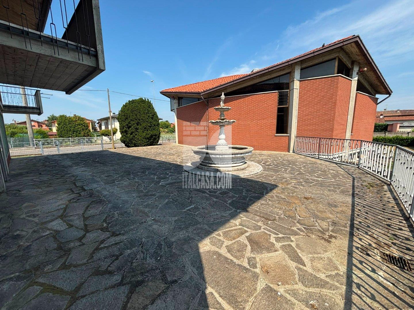 Villa Unifamiliare in vendita a Brignano Gera d