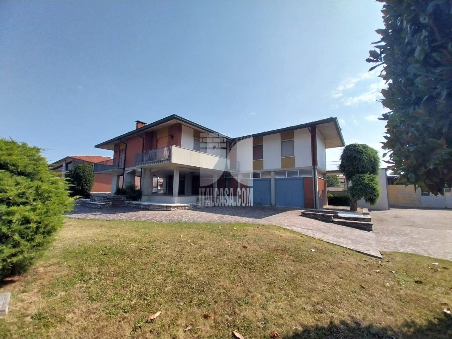 Villa Unifamiliare in vendita a Brignano Gera d