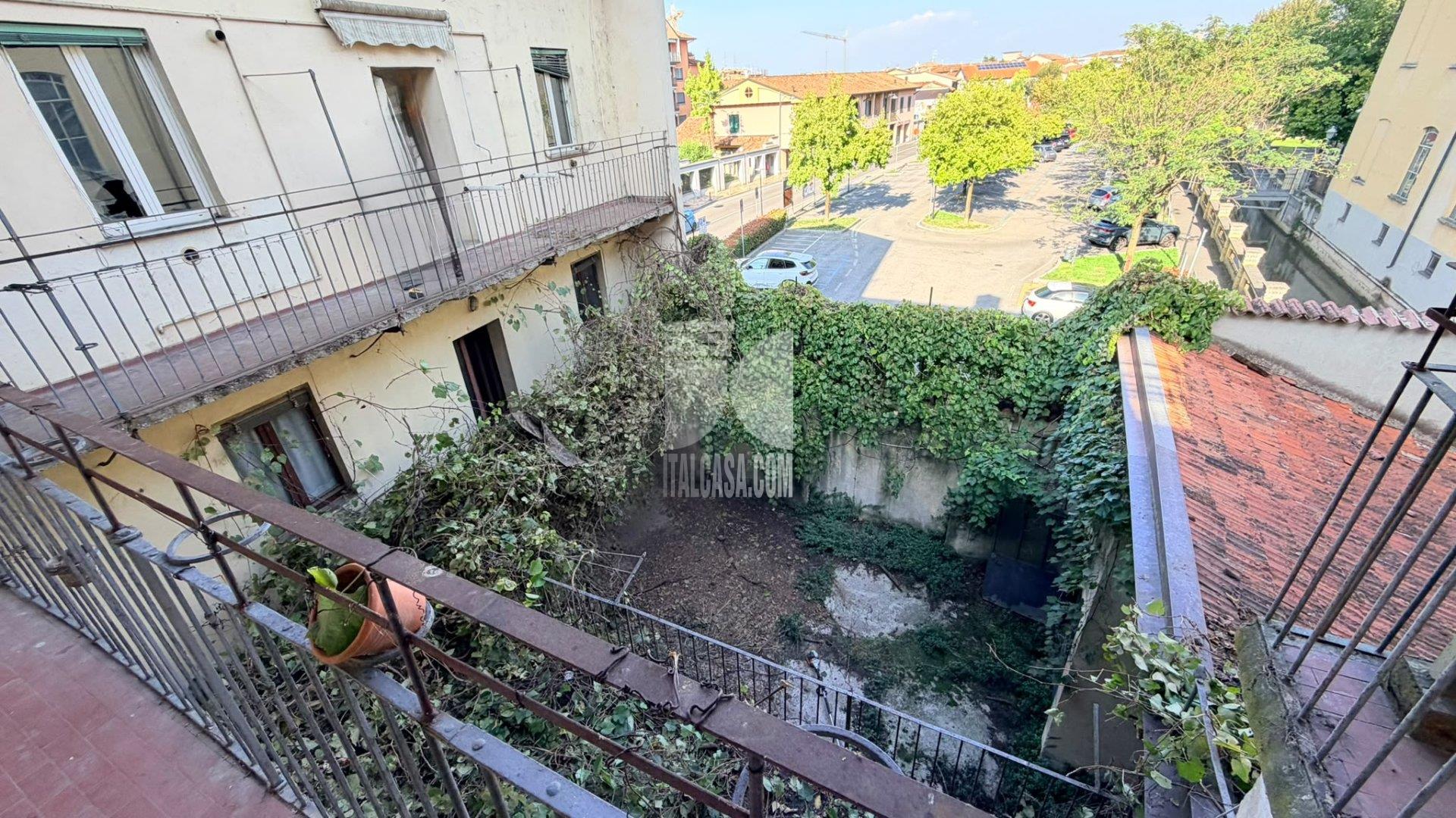 Casa Plurifamiliare in vendita a Caravaggio