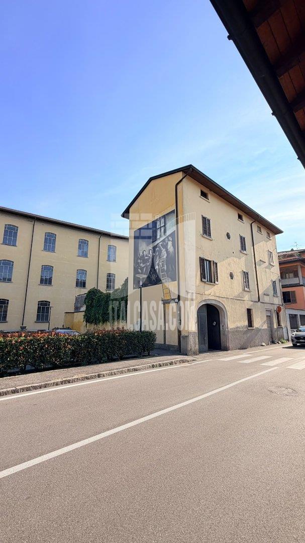 Casa Plurifamiliare in vendita a Caravaggio