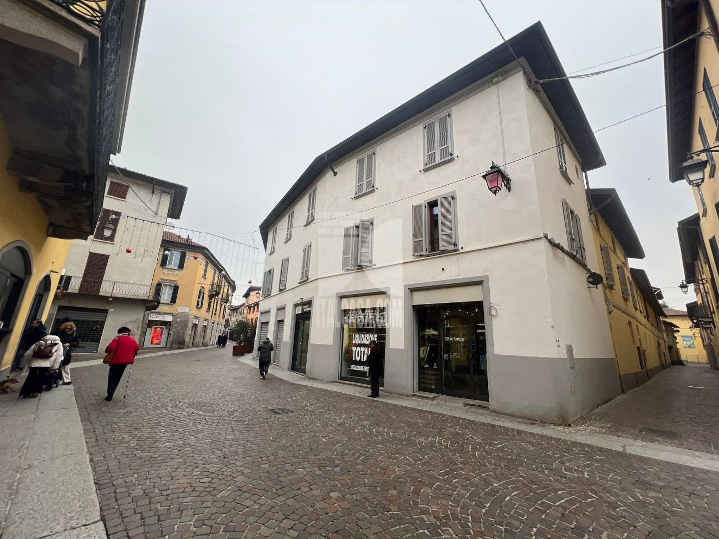 Negozio in vendita a Treviglio