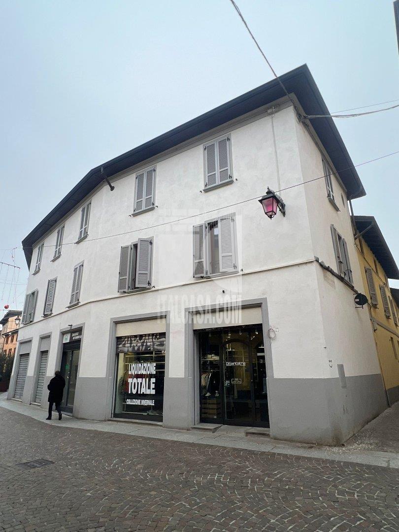 Negozio in vendita a Treviglio